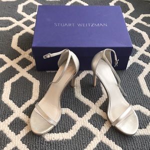 Stuart Weitzman nudistsong heels in silver!